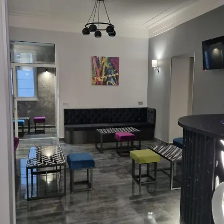 Up بيت شباب *