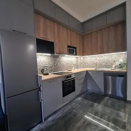 Up بيت شباب بلغراد